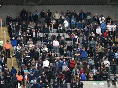 关于激烈对决引发球迷热议,悬念难解的信息 关于激烈对决引发球迷热议,悬念难解的信息