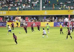 高水平对决！中国足球女神闪耀赛场